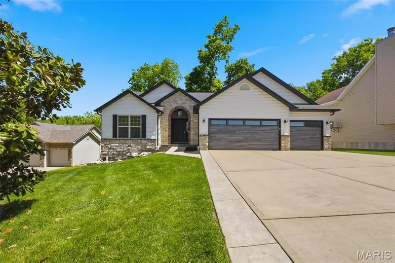 1128 Patsy Lane, O'Fallon, MO 63366 — listing photo 2 of 58