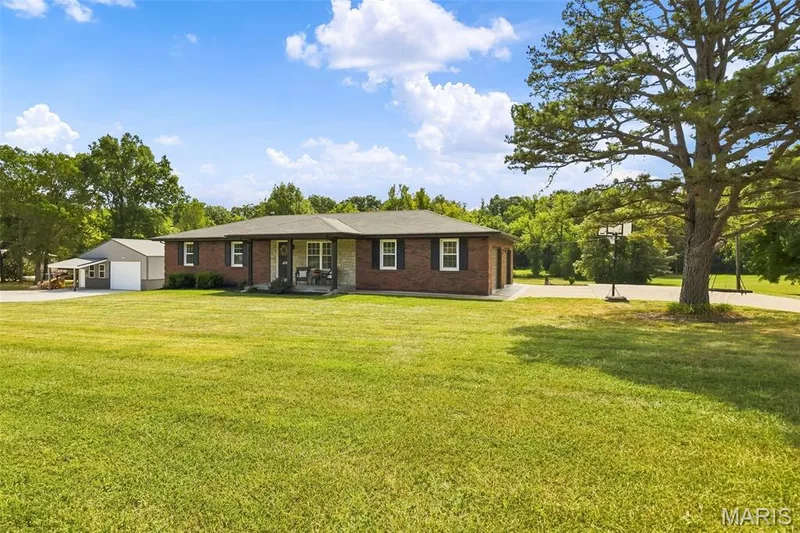 4230 Highway P, Wentzville, MO 63385 — listing photo 4 of 81
