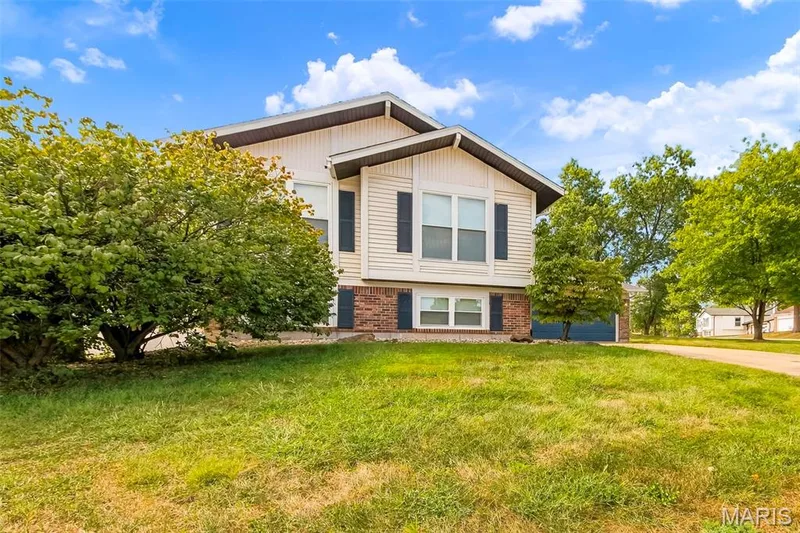1128 Spencer Road, St Peters, MO 63376 — listing photo 5 of 64
