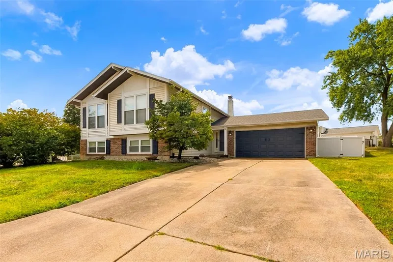 1128 Spencer Road, St Peters, MO 63376 — listing photo 6 of 64