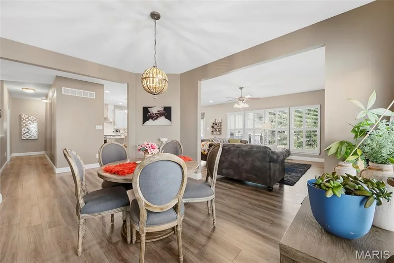 Easy transitions to living spaces — 513 Country Chase Drive, Lake St. Louis, MO 63367