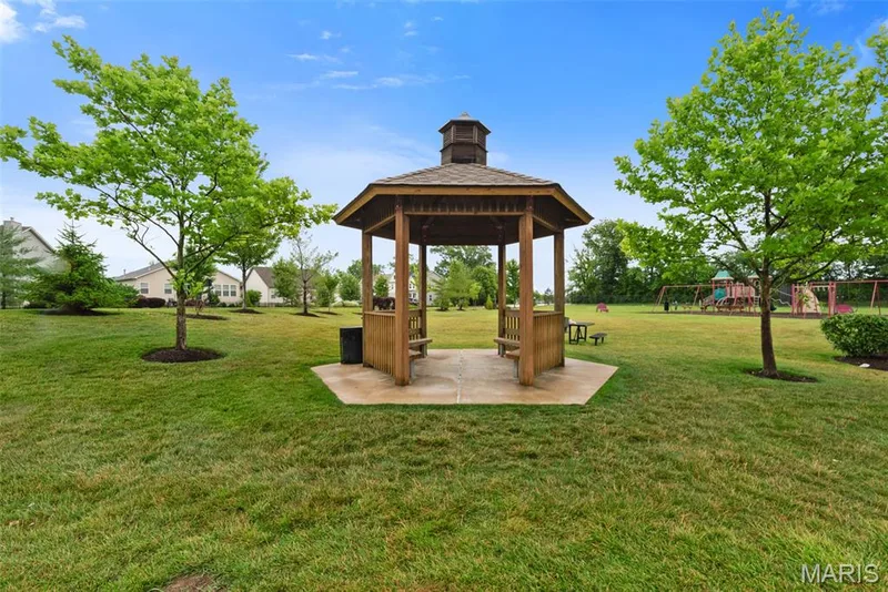 Neighborhood gazebo — 513 Country Chase Drive, Lake St. Louis, MO 63367