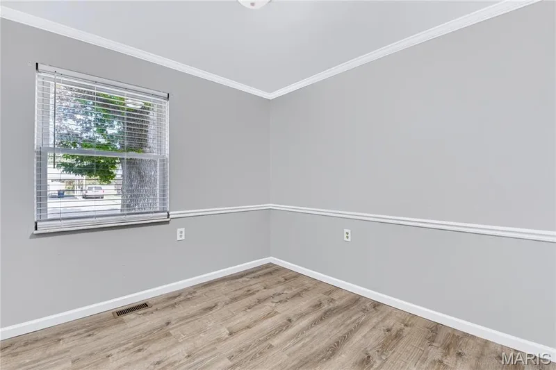 3263 Ipswich Lane, St Charles, MO 63301 — listing photo 10 of 28