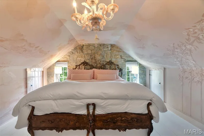 Sloped ceilings with painted mural details — 2275 Highway F, Defiance, MO 63341