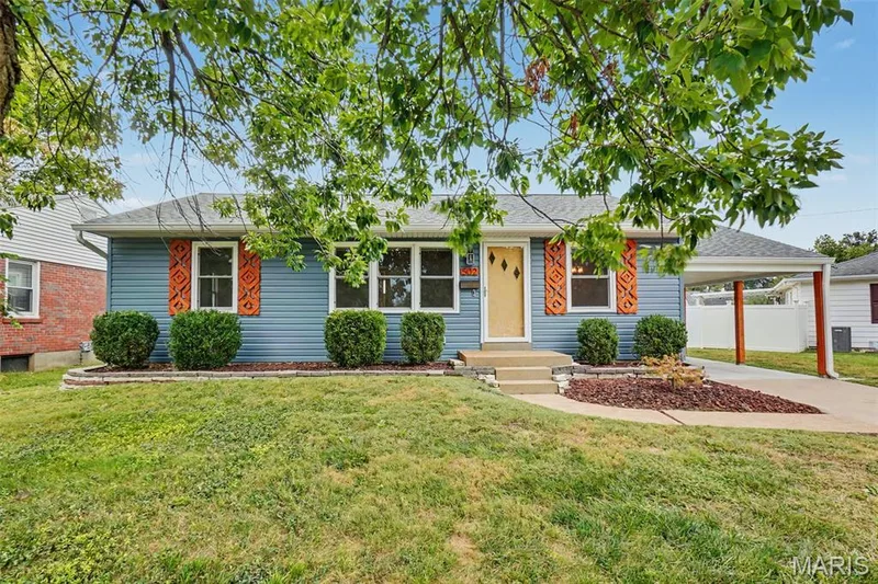 502 Pine Street, St Charles, MO — listing photo 1