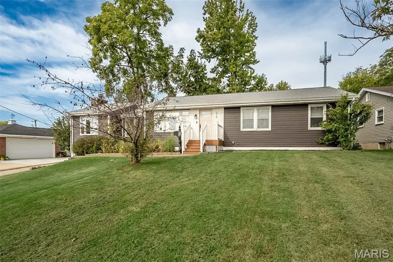 319 Wood Street, O'Fallon, MO 63366 — listing photo 1 of 35
