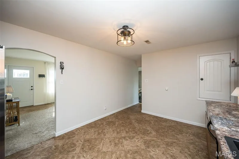 319 Wood Street, O'Fallon, MO 63366 — listing photo 13 of 35