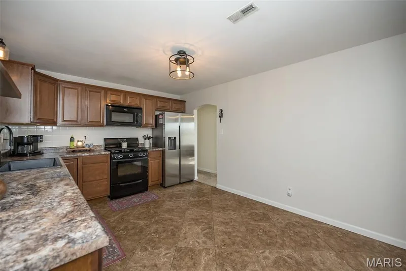 319 Wood Street, O'Fallon, MO 63366 — listing photo 14 of 35