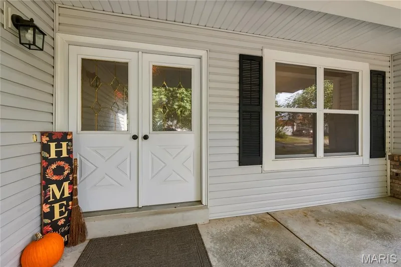 Leaded Glass Entry Doors! — 1278 Stephenridge Drive, St Charles, MO 63304