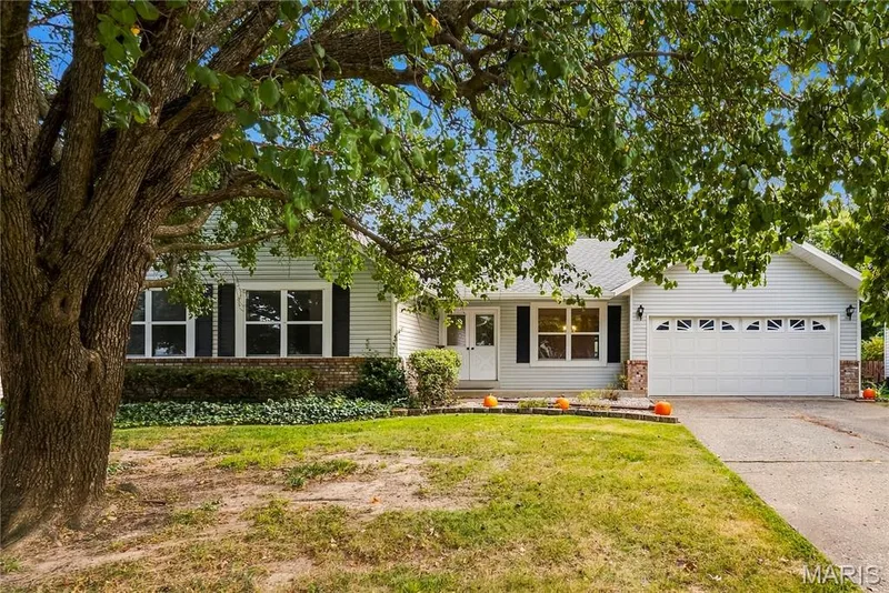 Take a Tour of 1278 Stephenridge Drive Today!  Desirable Francis Howell Schools! — 1278 Stephenridge Drive, St Charles, MO 63304