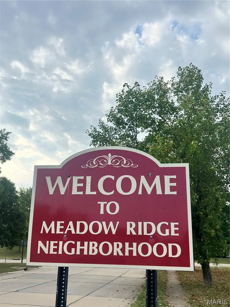 Welcome to Meadow Ridge! — 1278 Stephenridge Drive, St Charles, MO 63304
