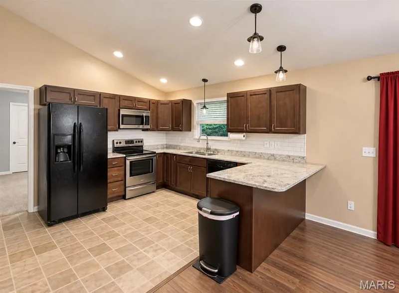 10904 Mahogany Drive, Foristell, MO 63348 — listing photo 12 of 28