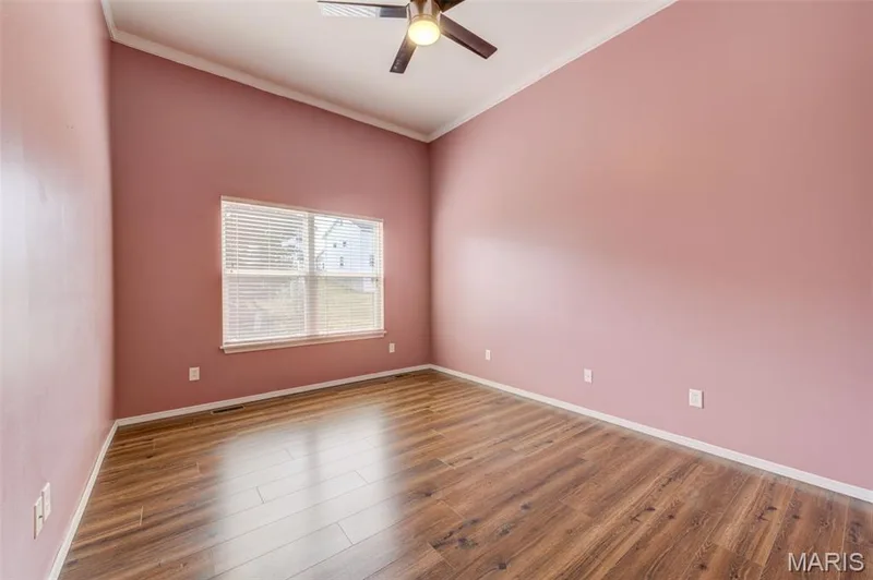 Remote Fan/Light, Large Window! — 10 W Homefield Point Court, O'Fallon, MO 63366