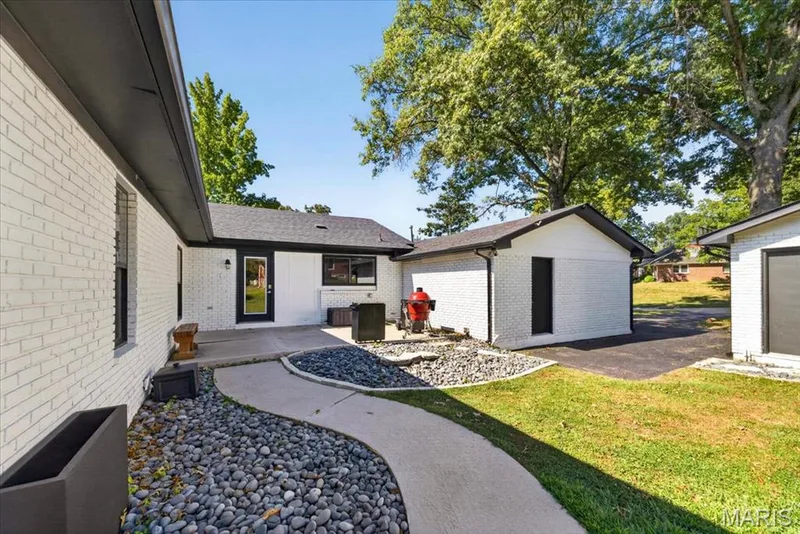 14391 Ladue Road, Chesterfield, MO 63017 — listing photo 43 of 43