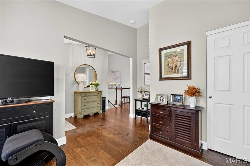 14737 Ladue Bluffs Crossing Drive, Chesterfield, MO 63017 — listing photo 21 of 45