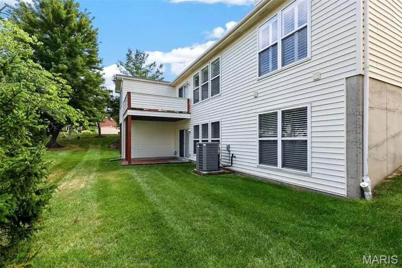 14737 Ladue Bluffs Crossing Drive, Chesterfield, MO 63017 — listing photo 44 of 45
