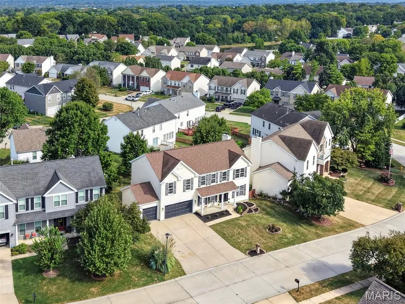 168 Abington Drive, St Peters, MO 63376 — listing photo 6 of 42