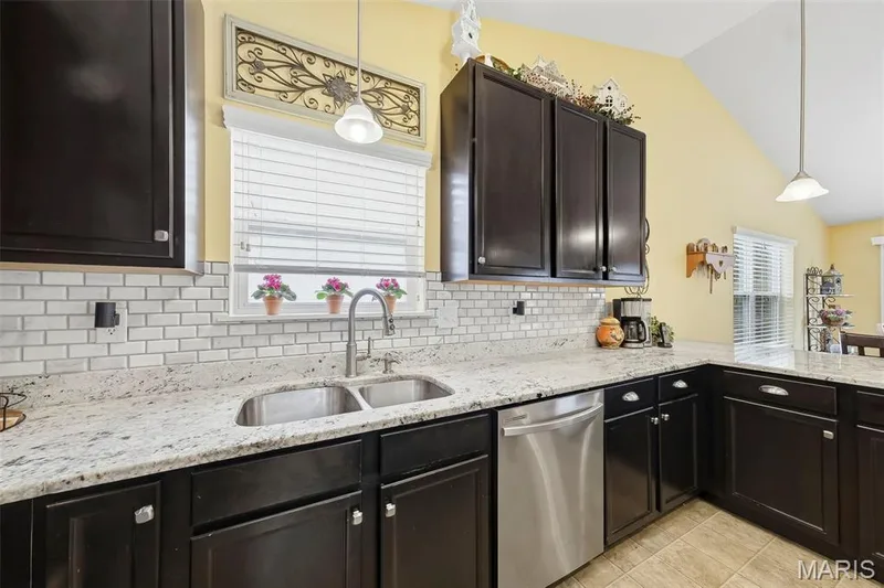 279 Sonnet Circle, Wentzville, MO 63385 — listing photo 28 of 50