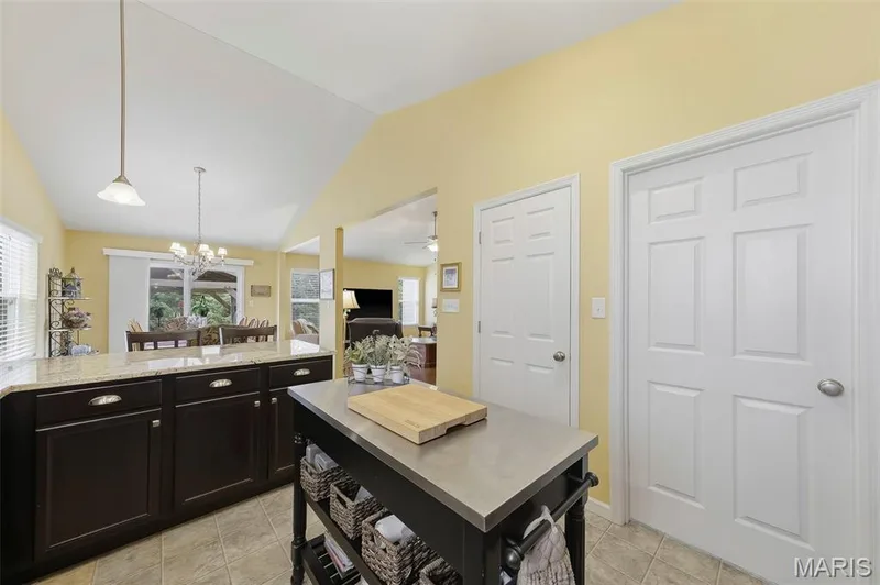 279 Sonnet Circle, Wentzville, MO 63385 — listing photo 29 of 50