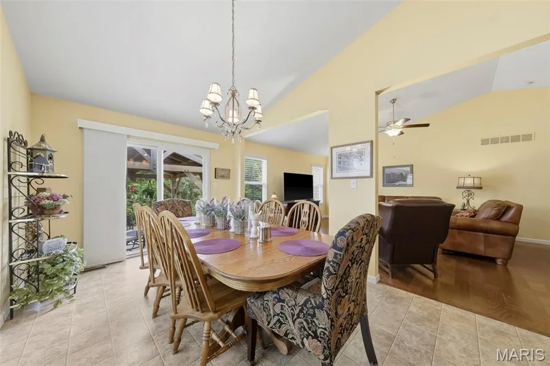 279 Sonnet Circle, Wentzville, MO 63385 — listing photo 34 of 50