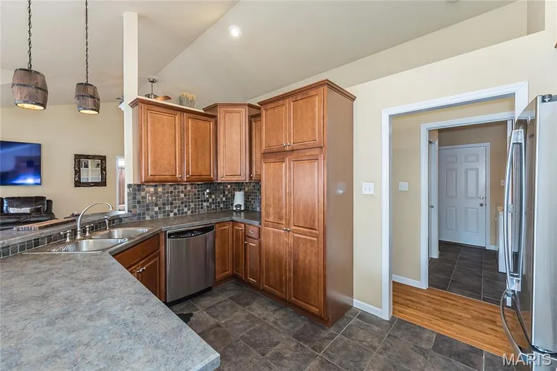 10495 Walnut Lane, Foristell, MO 63348 — listing photo 16 of 84