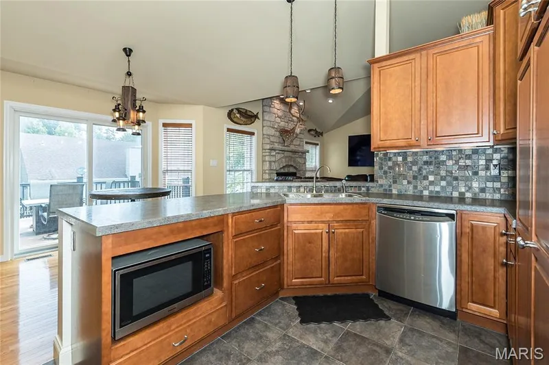 10495 Walnut Lane, Foristell, MO 63348 — listing photo 18 of 84