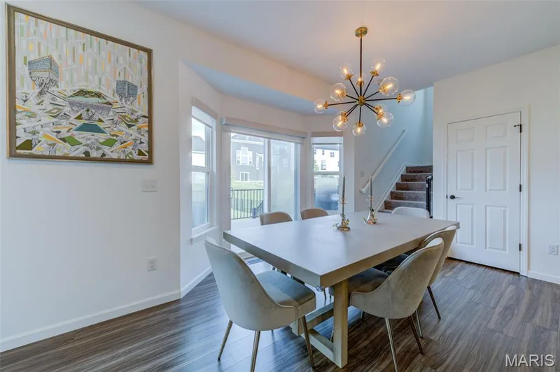 Breakfast Room — 337 Dalriada Boulevard, O'Fallon, MO 63368
