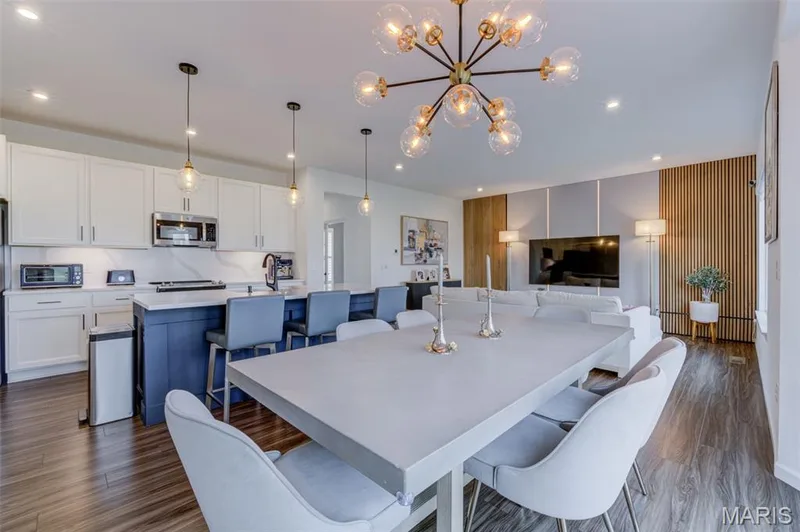 View of Breakfast Room, Kitchen and Great Room — 337 Dalriada Boulevard, O'Fallon, MO 63368