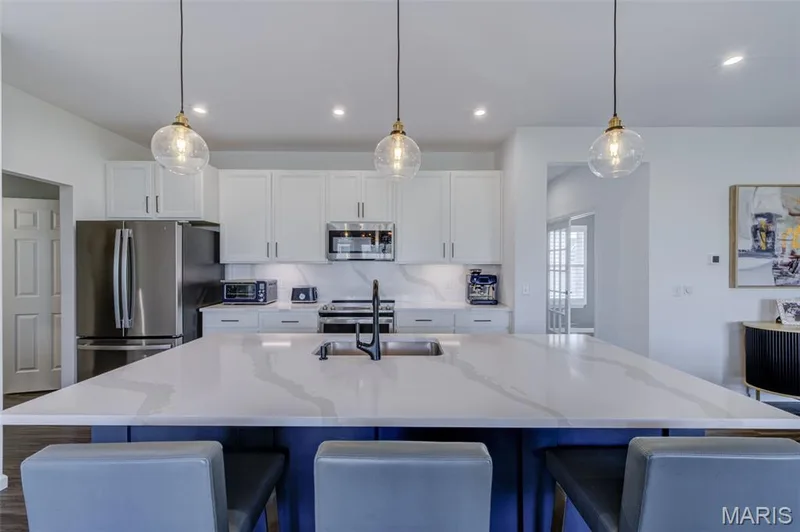 Kitchen Island with Seating — 337 Dalriada Boulevard, O'Fallon, MO 63368