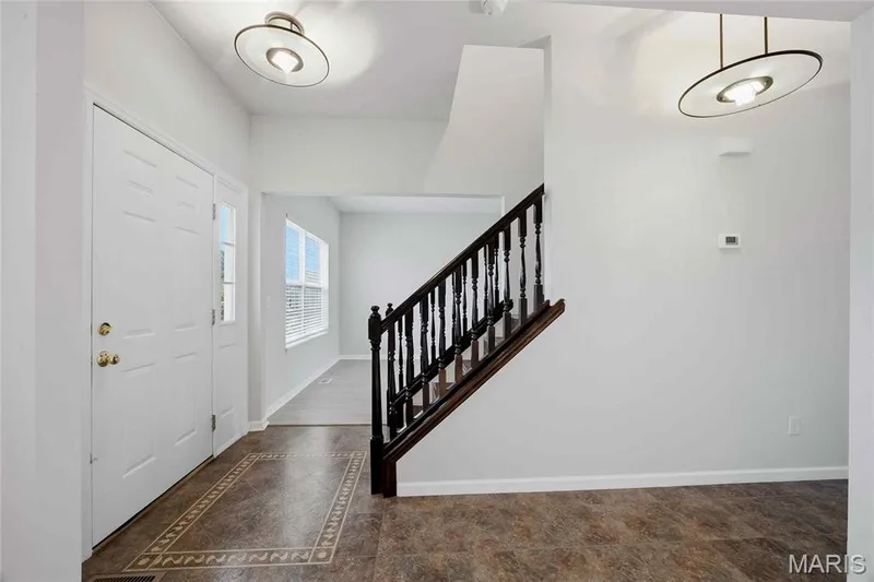 1435 Soaring Eagle Drive, O'Fallon, MO 63366 — listing photo 2 of 34