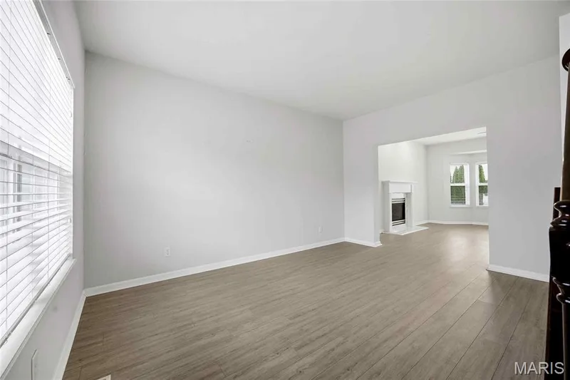 1435 Soaring Eagle Drive, O'Fallon, MO 63366 — listing photo 3 of 34