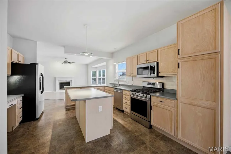 1435 Soaring Eagle Drive, O'Fallon, MO 63366 — listing photo 10 of 34