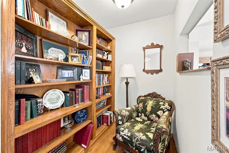 Look at this cute reading nook off of the entry foyer! — 16337 Centerpointe Drive, Grover, MO 63040