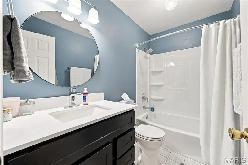 So crisp and clean! — 16337 Centerpointe Drive, Grover, MO 63040