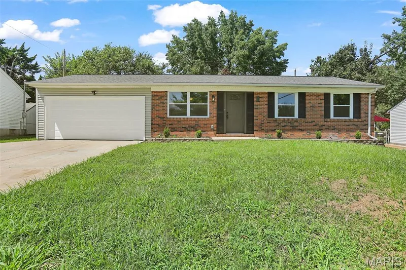 3046 Abbey Street, St Charles, MO 63301 — listing photo 2 of 51