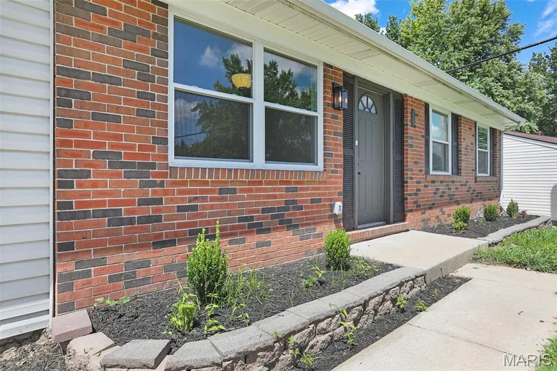 3046 Abbey Street, St Charles, MO 63301 — listing photo 3 of 51