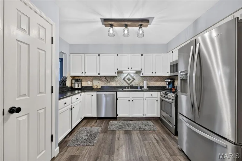 14 Cedarview Court, St Charles, MO 63303 — listing photo 7 of 49