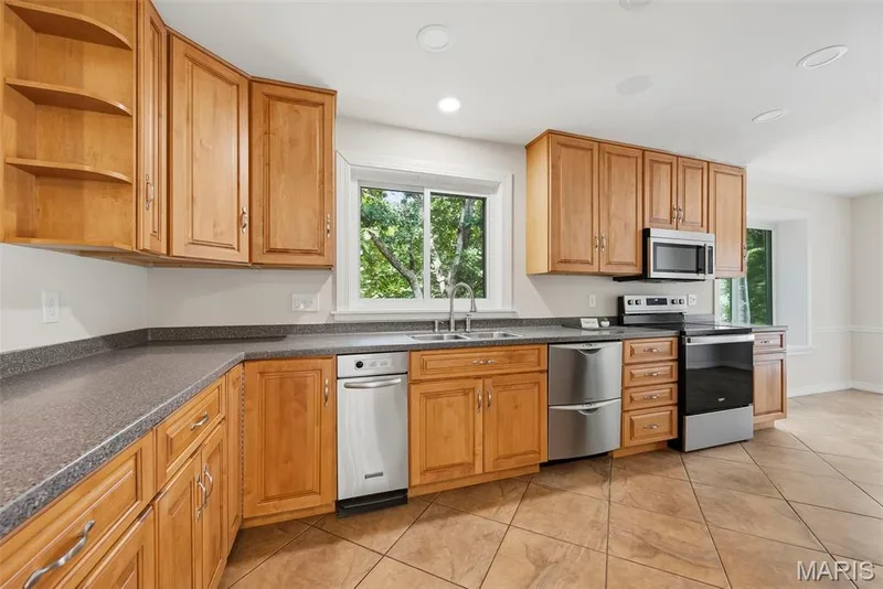 Stainless steel appliances. — 18409 Woodland Meadows Drive, Wildwood, MO 63038