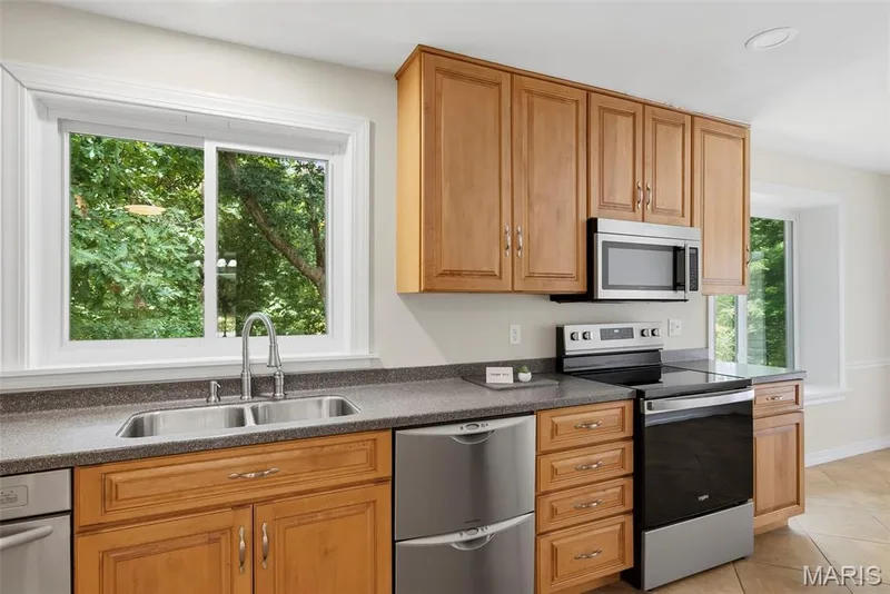 18409 Woodland Meadows Drive, Wildwood, MO 63038 — listing photo 18 of 59