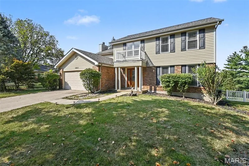 16263 Fullerton Meadows Drive, Wildwood, MO 63011 — listing photo 3 of 26