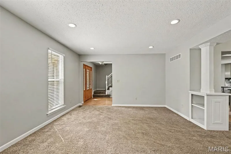 16263 Fullerton Meadows Drive, Wildwood, MO 63011 — listing photo 9 of 26