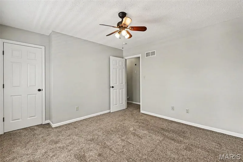 16263 Fullerton Meadows Drive, Wildwood, MO 63011 — listing photo 14 of 26