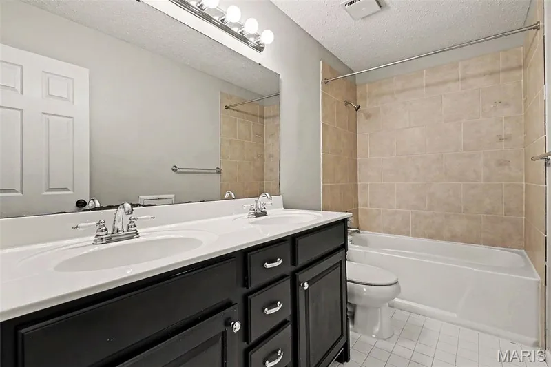 16263 Fullerton Meadows Drive, Wildwood, MO 63011 — listing photo 22 of 26