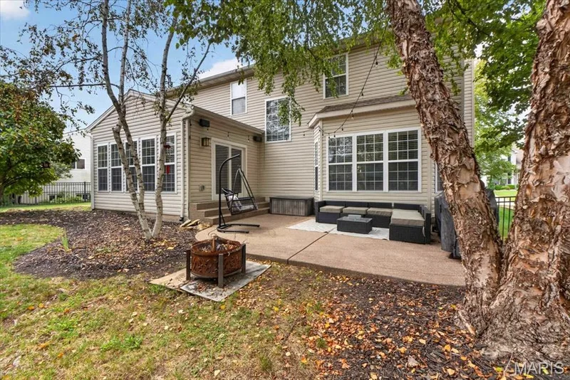 708 Brook Manor Court, Lake St. Louis, MO 63367 — listing photo 4 of 7