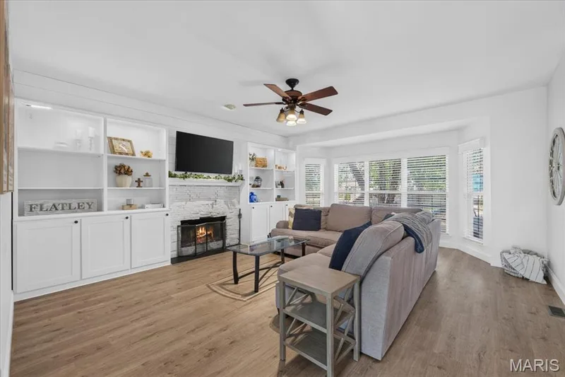 Living Room — 708 Brook Manor Court, Lake St. Louis, MO 63367