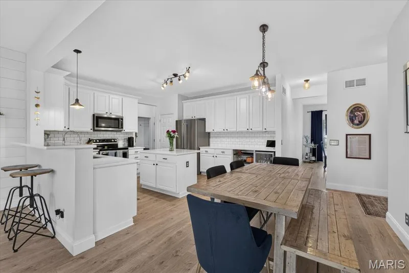 708 Brook Manor Court, Lake St. Louis, MO 63367 — listing photo 14 of 41