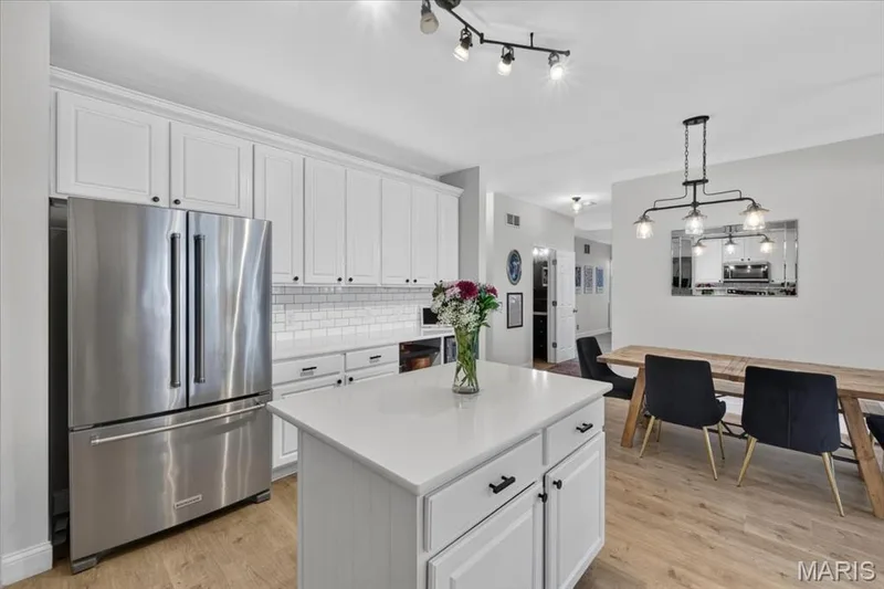 708 Brook Manor Court, Lake St. Louis, MO 63367 — listing photo 20 of 41