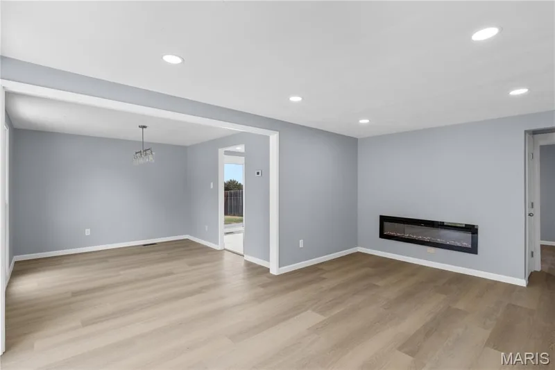 32 Plum Tree Drive, St Peters, MO 63376 — listing photo 5 of 24