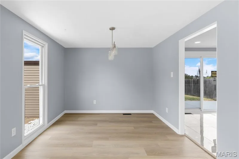 32 Plum Tree Drive, St Peters, MO 63376 — listing photo 7 of 24