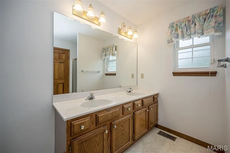 825 Colleen Drive, O'Fallon, MO 63366 — listing photo 19 of 38